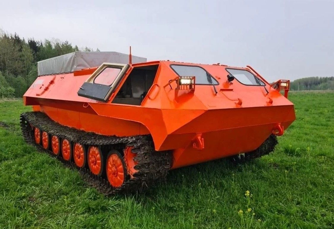 Вездеход ТГМ-2 (МТЛБУ) грузопассижарский с тентом